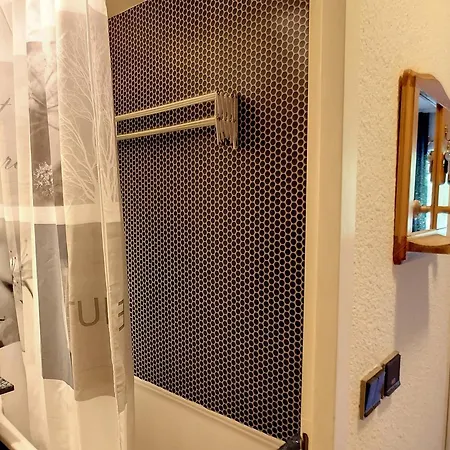 Appartamento 4 Pers Avec Balcon, Parking Couvert Et Wifi Gratuit - Fr-1-178-175 *